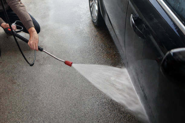 Why Choose Our Certified Pressure Washing Experts for Your Project Needs in Timberlane, IL?